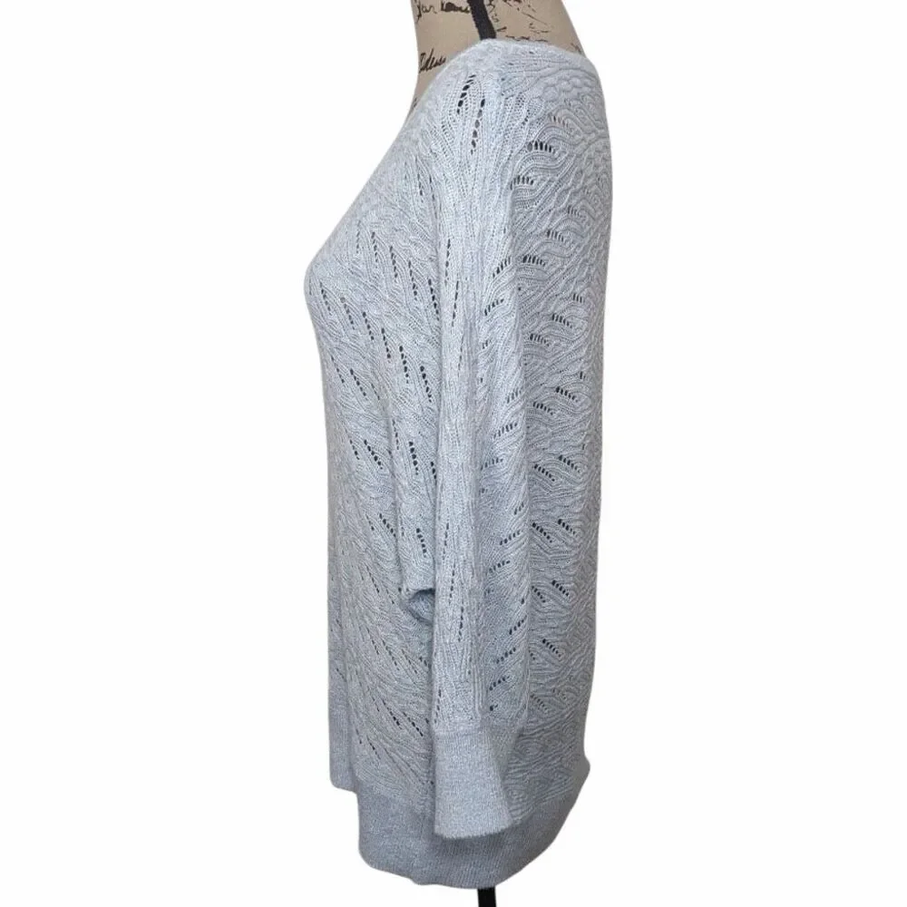 White House Black Market Vneck Dolman 3/4 sleeve sweater - Lt Blue Sz Large
